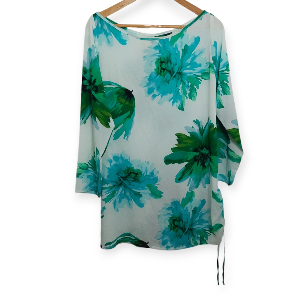 Yessica Basulto Women's Size Large Tunic Blouse White Blue Green Floral